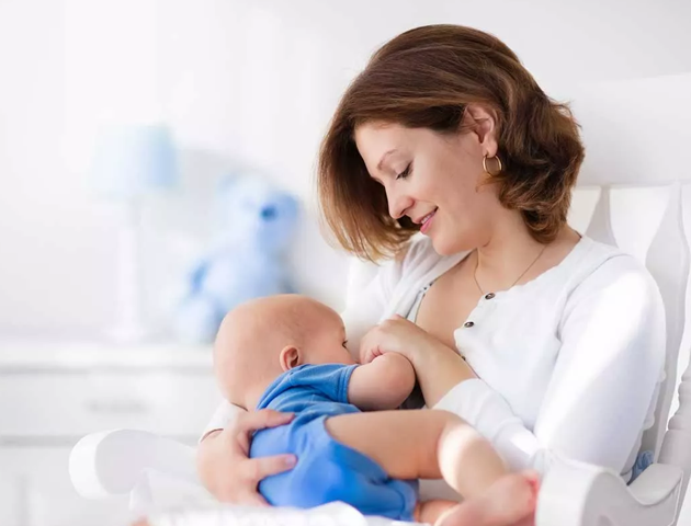 The Difference Between A Breastfeeding Specialist And A Lactation Consultant